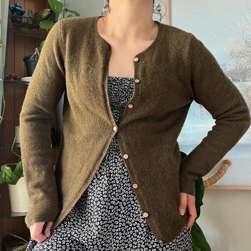 Vintage Lambswool Cardigan Sweater Soft Minimalist Knit‎ Cozy Fall Medium/Large